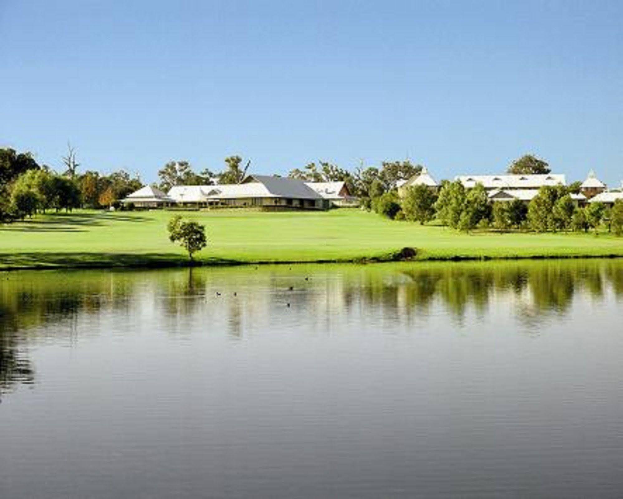 Mercure Bunbury Sanctuary Golf Resort Exterior foto